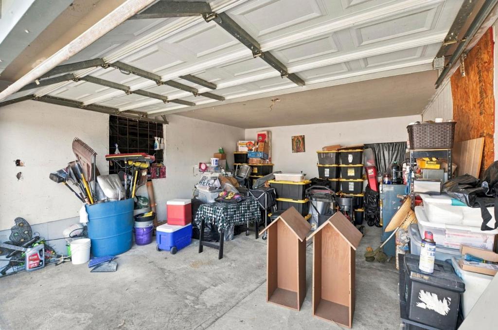 916 Sylvia Street Property Photo 23