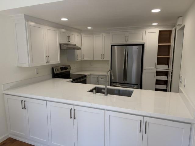 20268 Northwest Square Property Photo 6