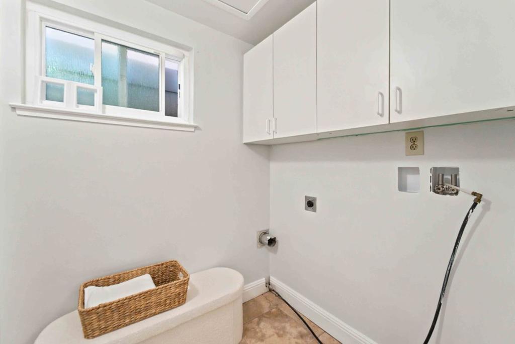 904 Foothill Drive Property Photo 28