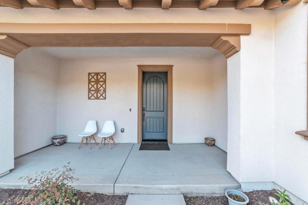 4785 Villa Verde Drive Property Photo 4