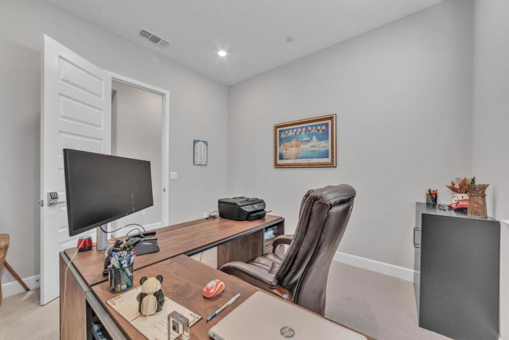 4785 Villa Verde Drive Property Photo 27