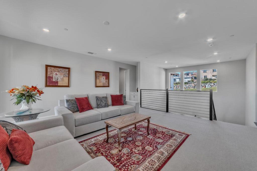 4785 Villa Verde Drive Property Photo 34