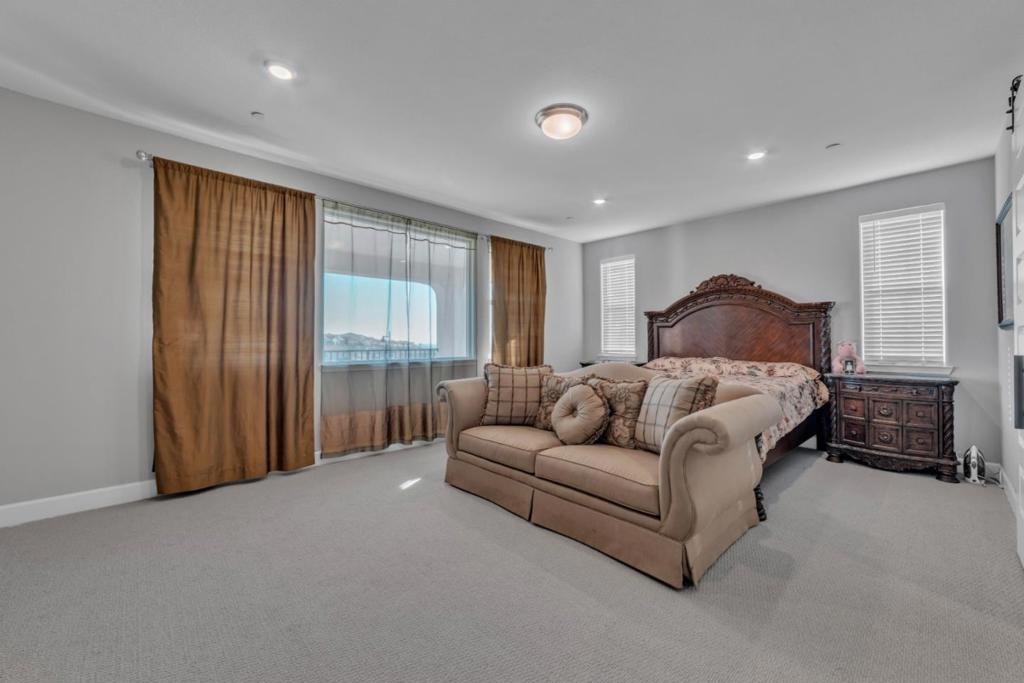 4785 Villa Verde Drive Property Photo 40
