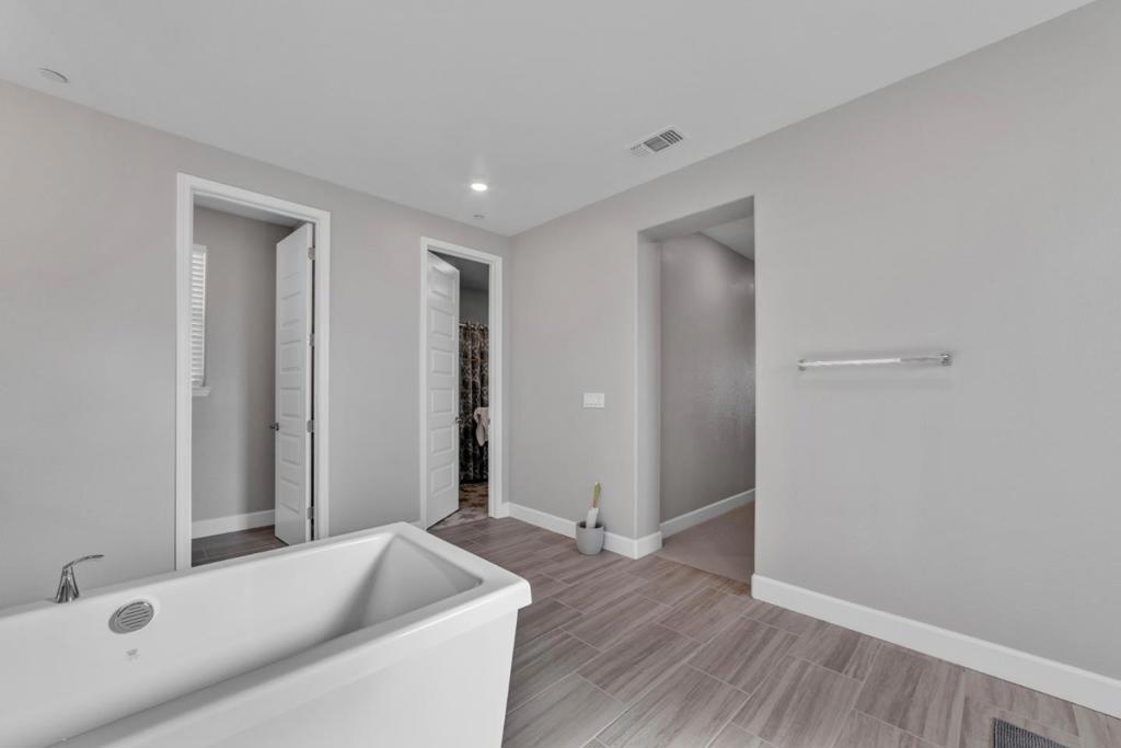 4785 Villa Verde Drive Property Photo 46