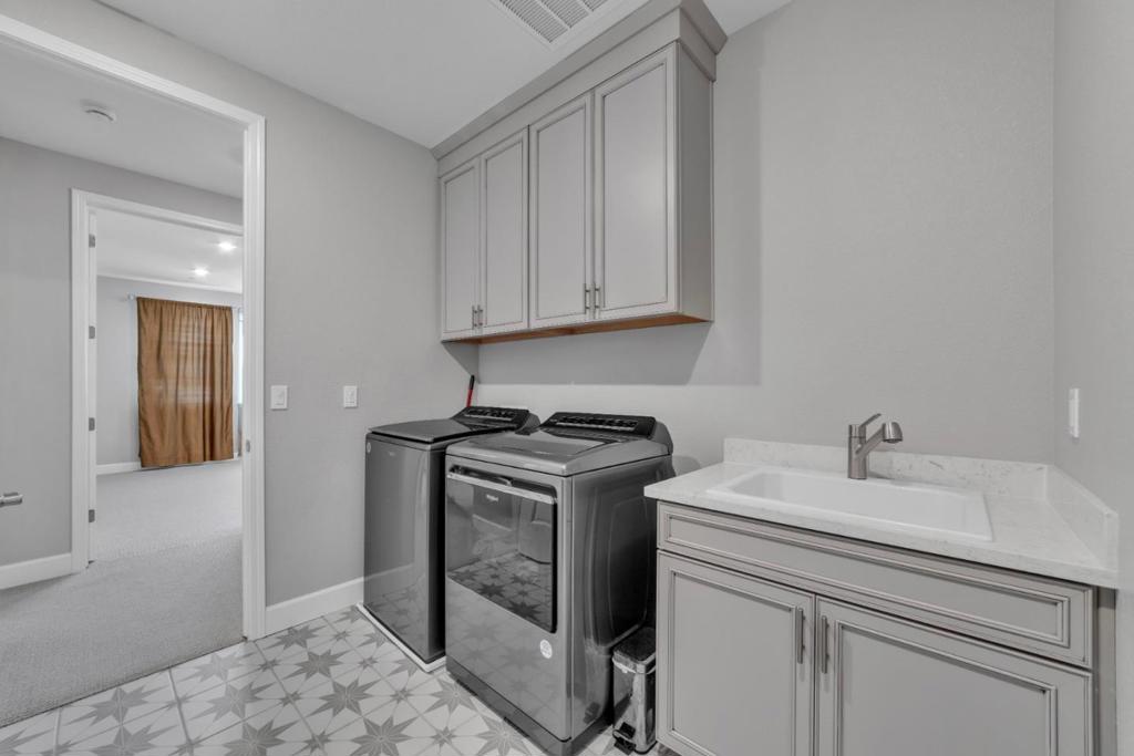 4785 Villa Verde Drive Property Photo 47