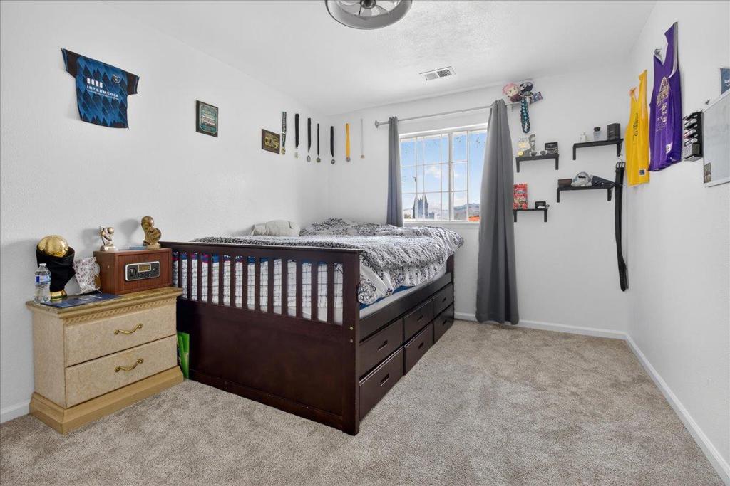 1911 Glarner Street Property Photo 28