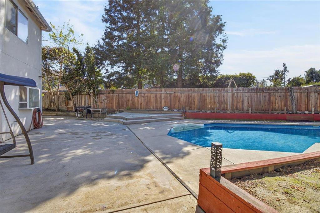 1911 Glarner Street Property Photo 31
