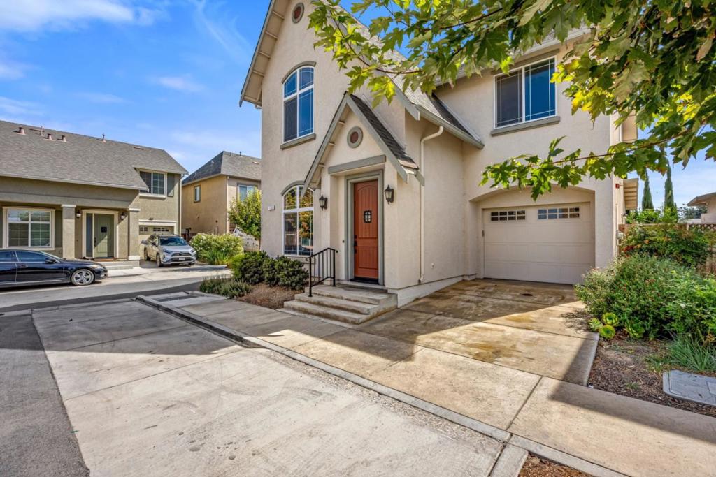 135 Springtime Circle Property Photo 4
