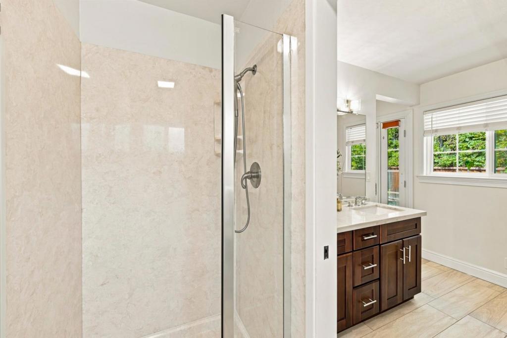 1005 Iris Avenue Property Photo 28