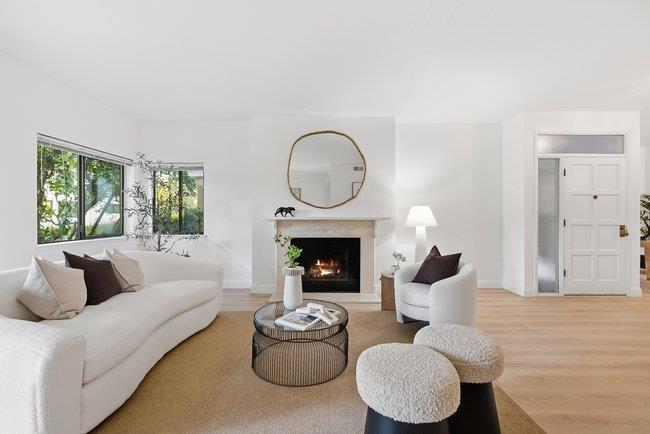 1286 Woodside Road Property Photo 2