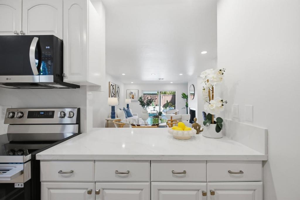 633 Forest Avenue Property Photo 11