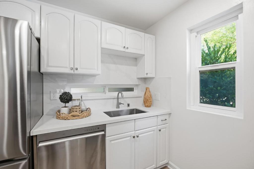 633 Forest Avenue Property Photo 13