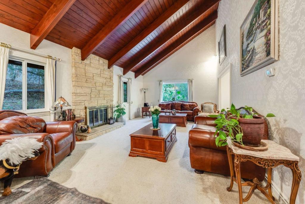 1180 Kilkare Road Property Photo 4