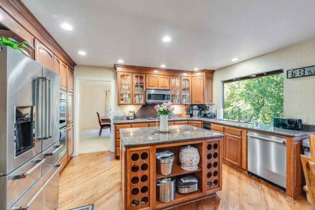 1180 Kilkare Road Property Photo 13