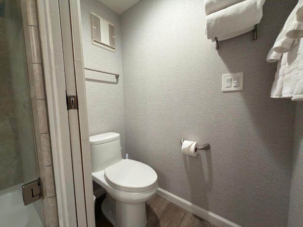 211 Seascape Resort Drive Property Photo 7