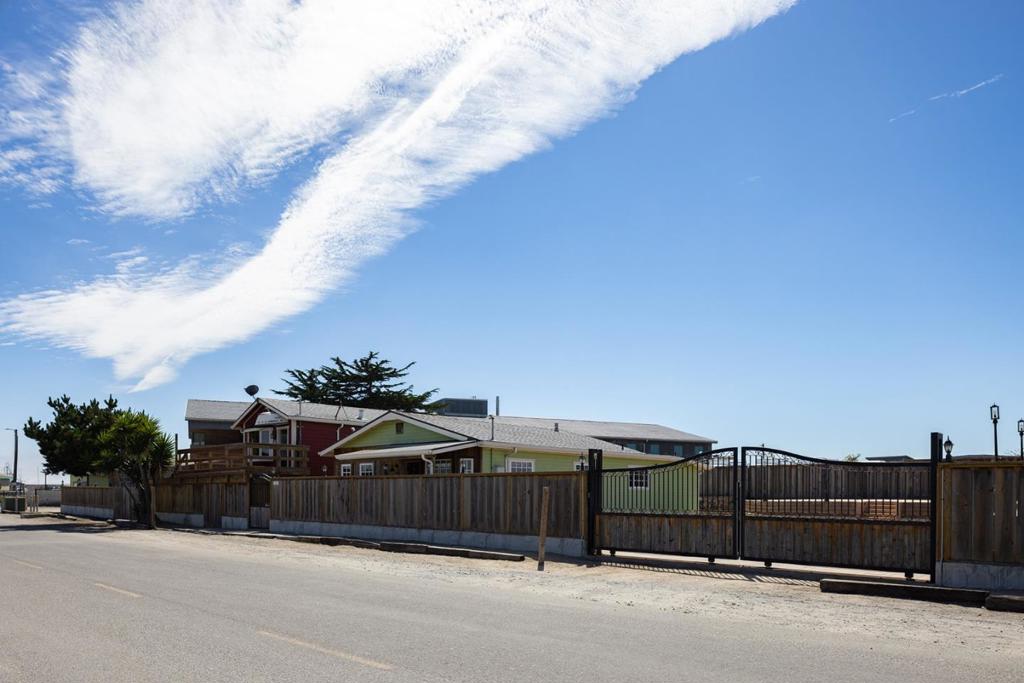 75507552 Sandholdt Road Property Photo 4