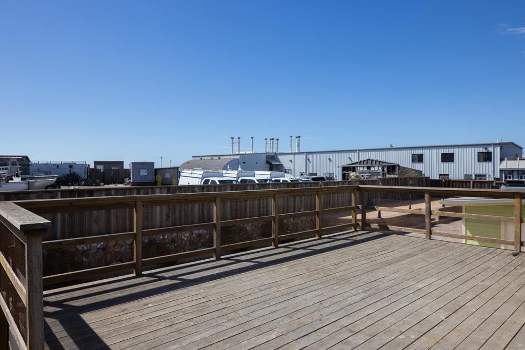 75507552 Sandholdt Road Property Photo 23