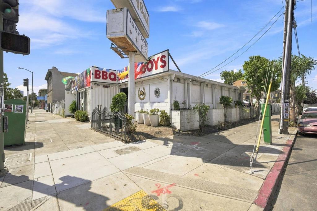 2633 San Pablo Avenue Property Photo 4