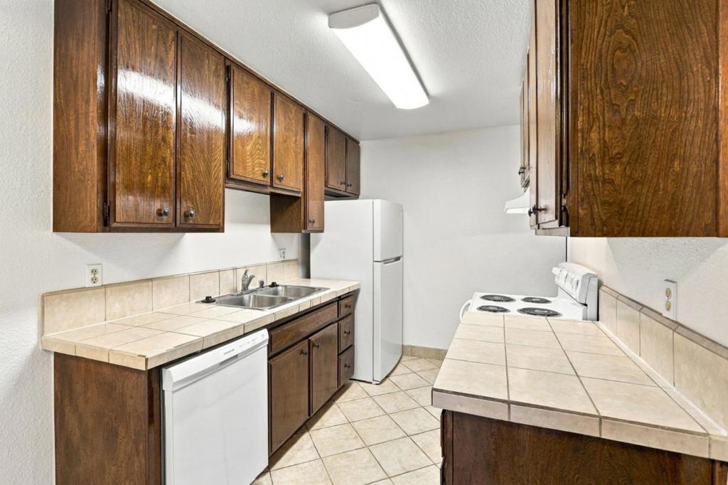 247 N Capitol Avenue 168 Property Photo 9