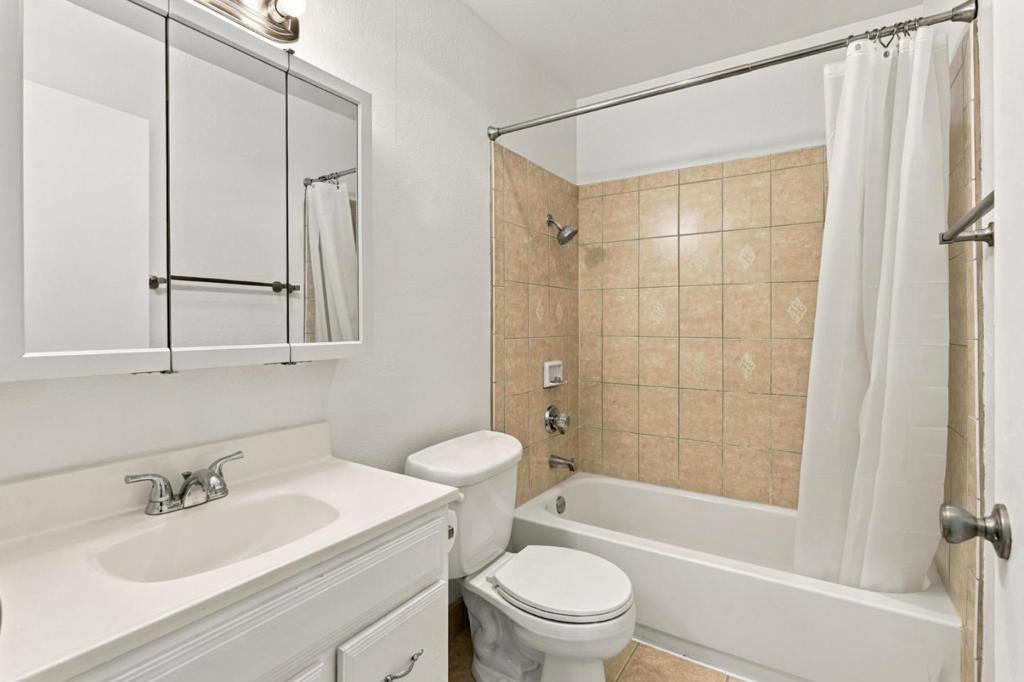 247 N Capitol Avenue 168 Property Photo 18