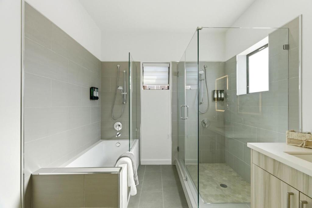 914 Woodside Road Property Photo 30