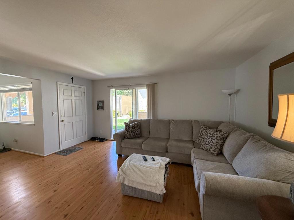 30 W San Joaquin Street 5 Property Photo 9