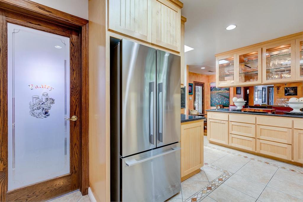 184 S Cragmont Avenue Property Photo 16