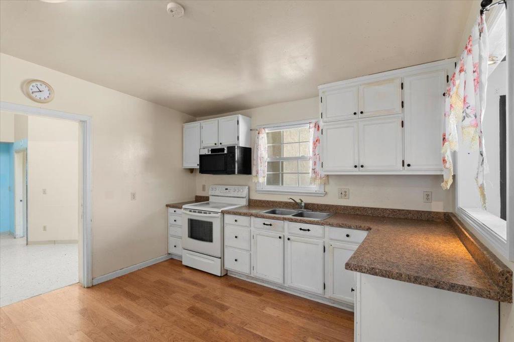 25588 Jackson Street Property Photo 31