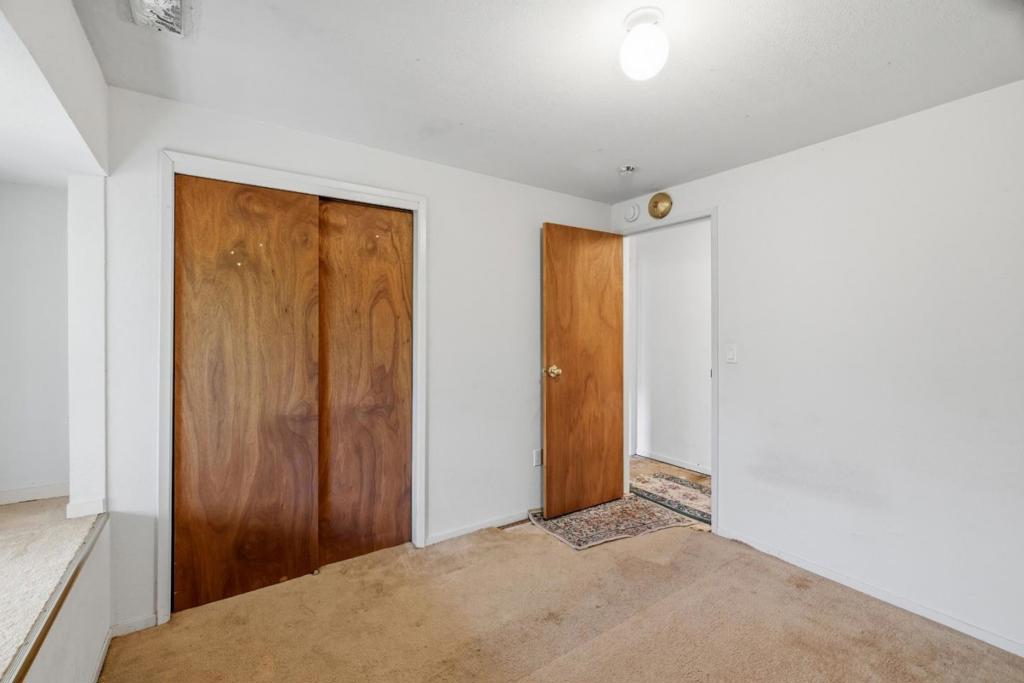 323 Tipping Way Property Photo 18