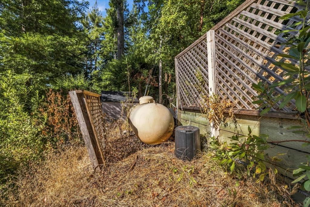 323 Tipping Way Property Photo 31