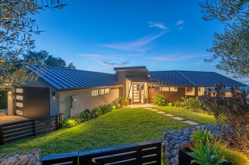 17808 Tourney Road Property Photo 3