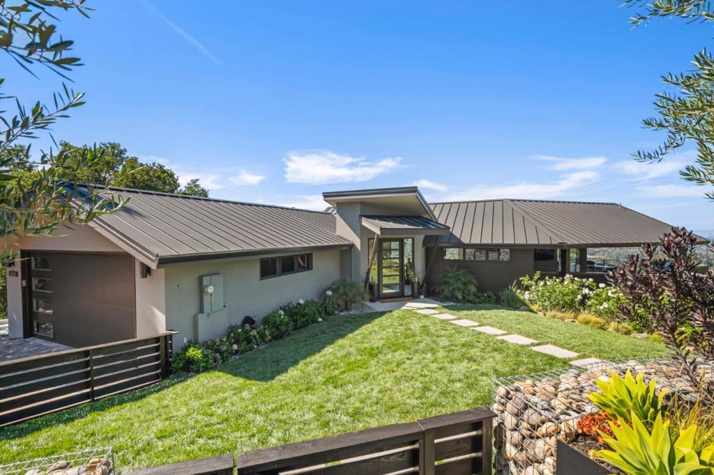 17808 Tourney Road Property Photo 4