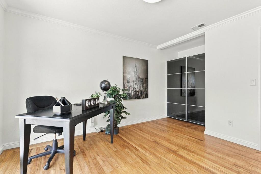 1025 Fulton Avenue Property Photo 16