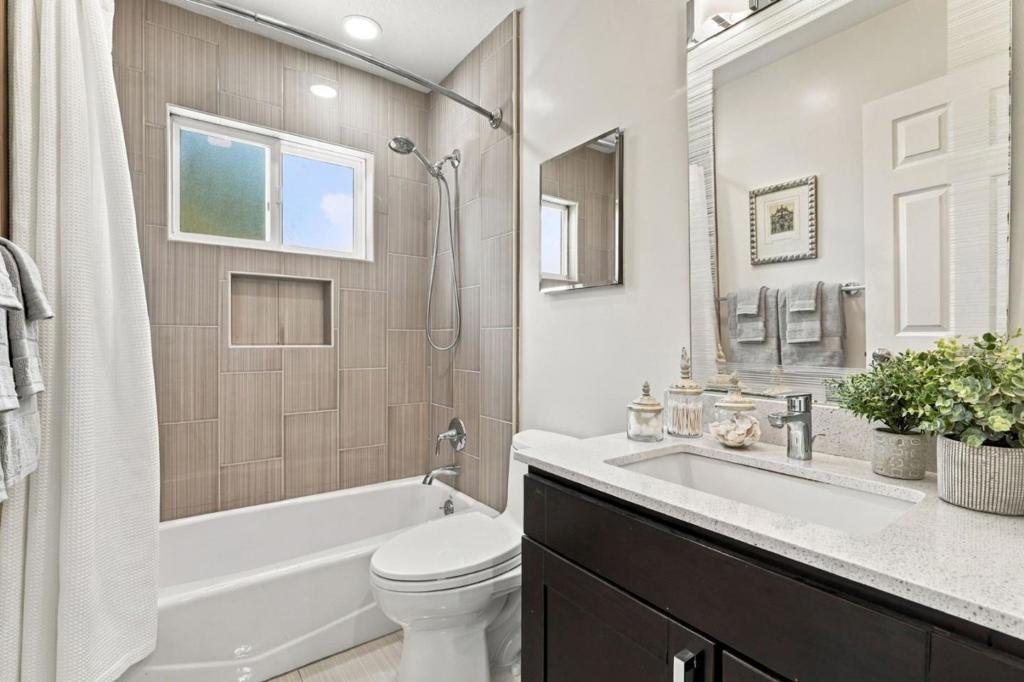 1025 Fulton Avenue Property Photo 18