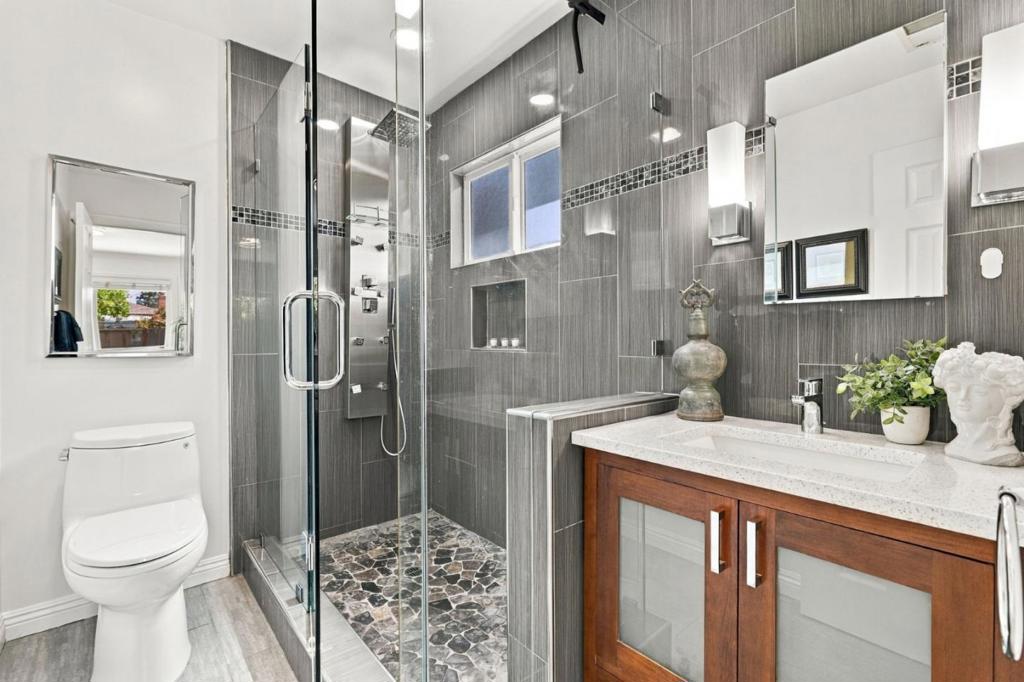 1025 Fulton Avenue Property Photo 22