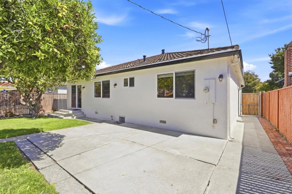 1025 Fulton Avenue Property Photo 25