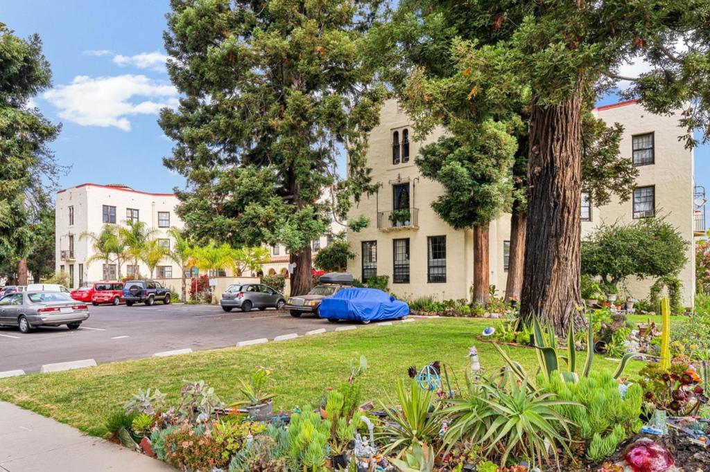 2544 Santa Clara Avenue Property Photo 12