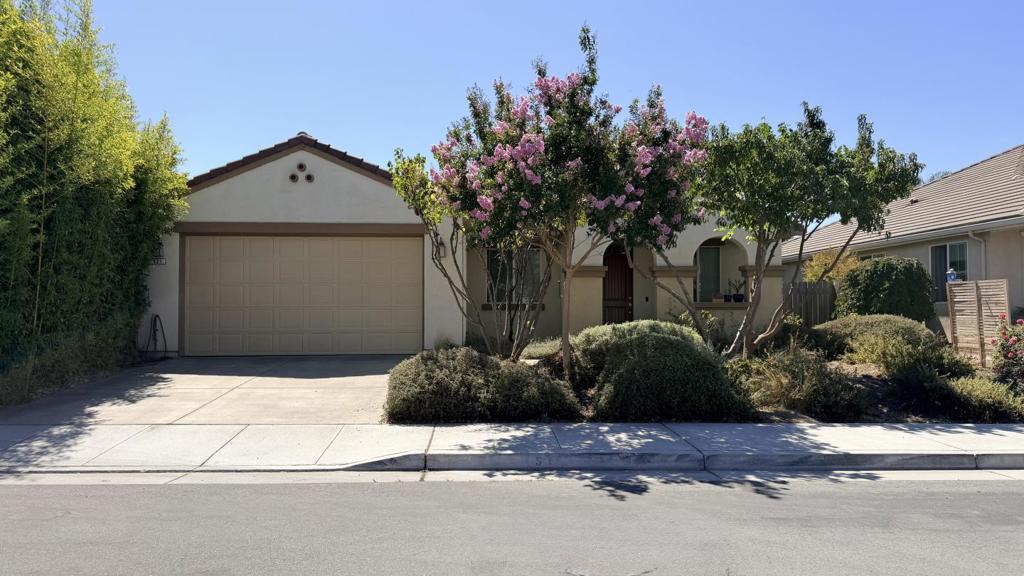 921 Verissimo Court Property Photo 1