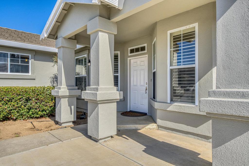 427 Chardonnay Drive Property Photo 3