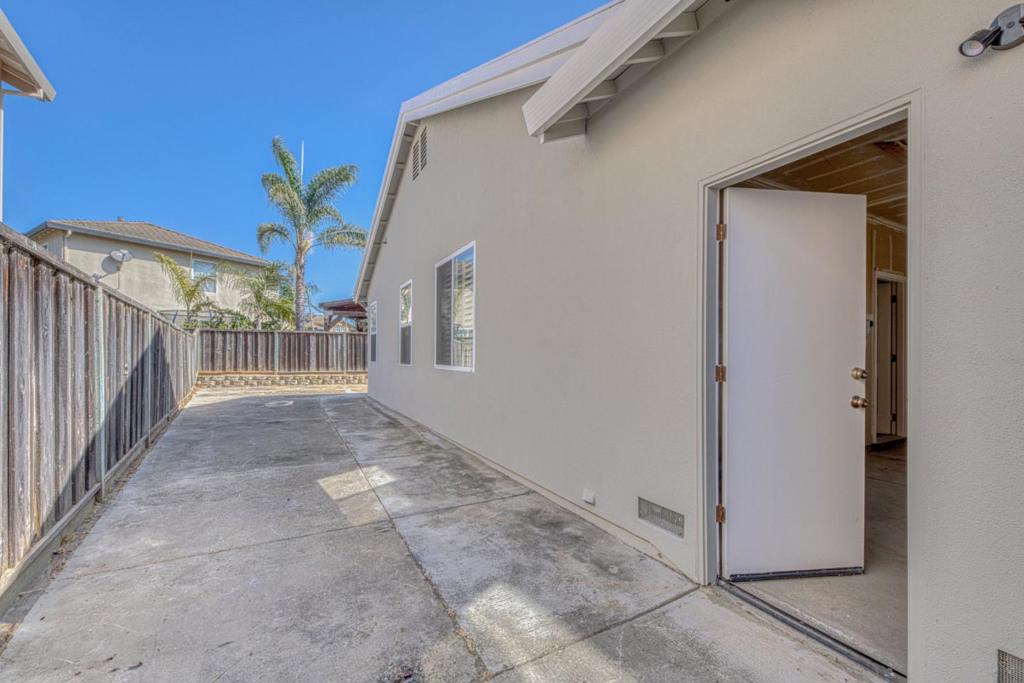427 Chardonnay Drive Property Photo 36