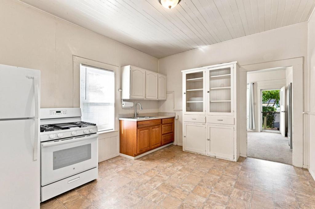 7522 Chestnut Street Property Photo 5