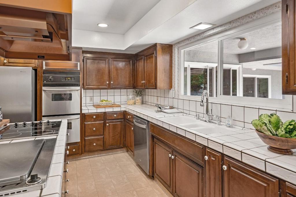 14744 Montalvo Road Property Photo 14