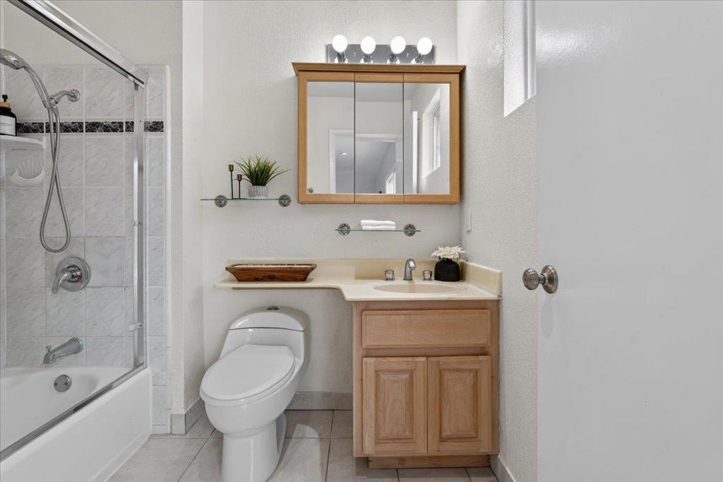 1730 Waring Street Property Photo 25