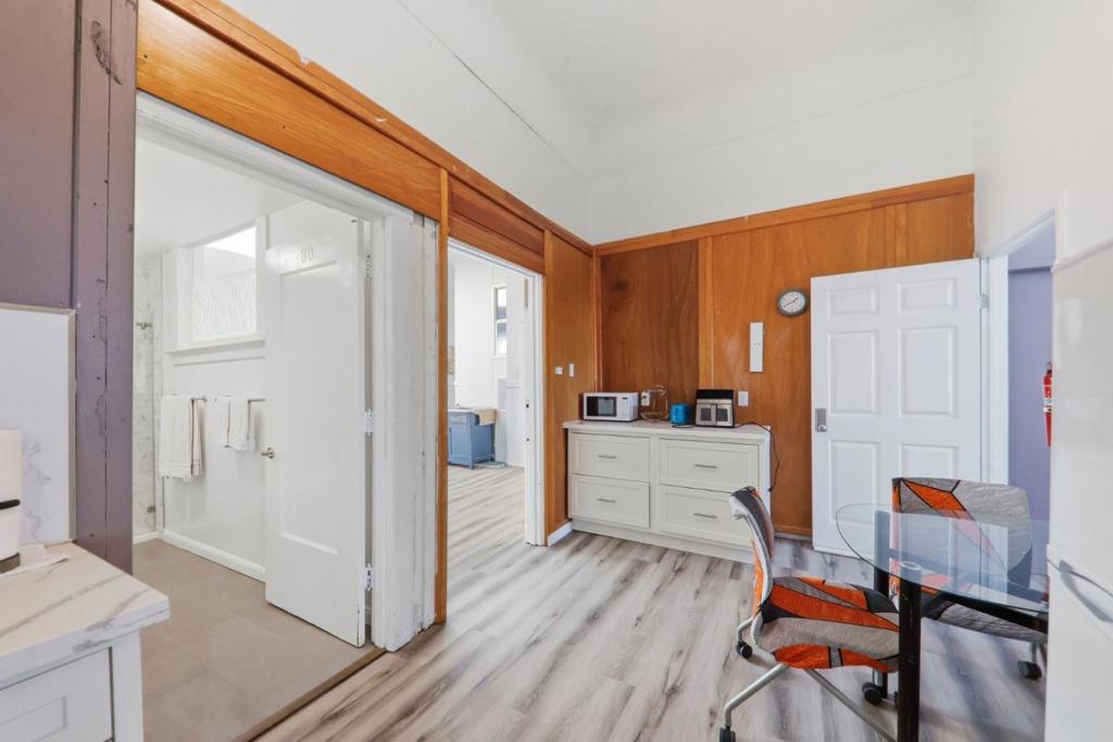 496 6th Street Property Photo 29