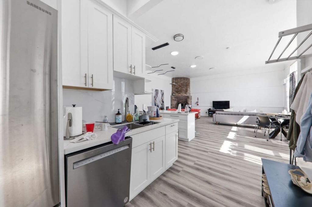 496 6th Street Property Photo 45