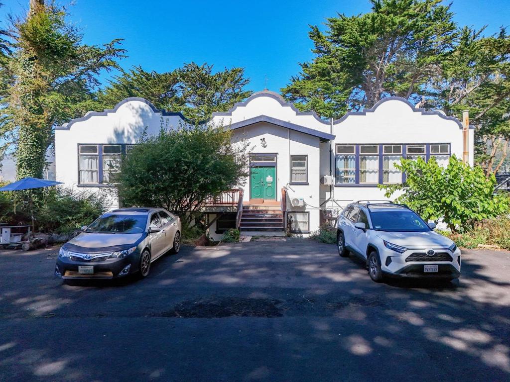 496 6th Street Property Photo 63