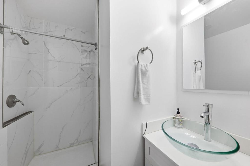 496 6th Street Property Photo 106