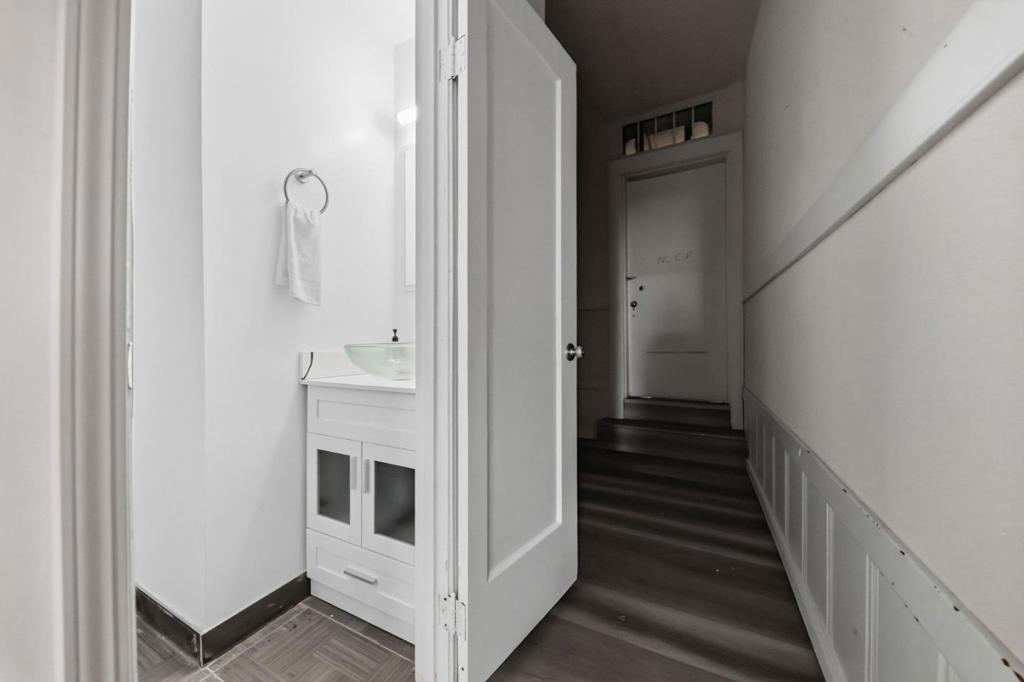 496 6th Street Property Photo 107