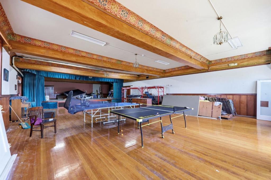 496 6th Street Property Photo 111