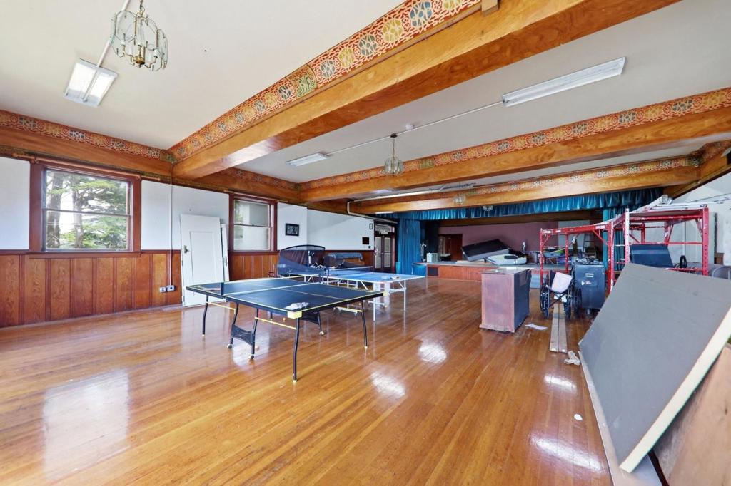 496 6th Street Property Photo 112